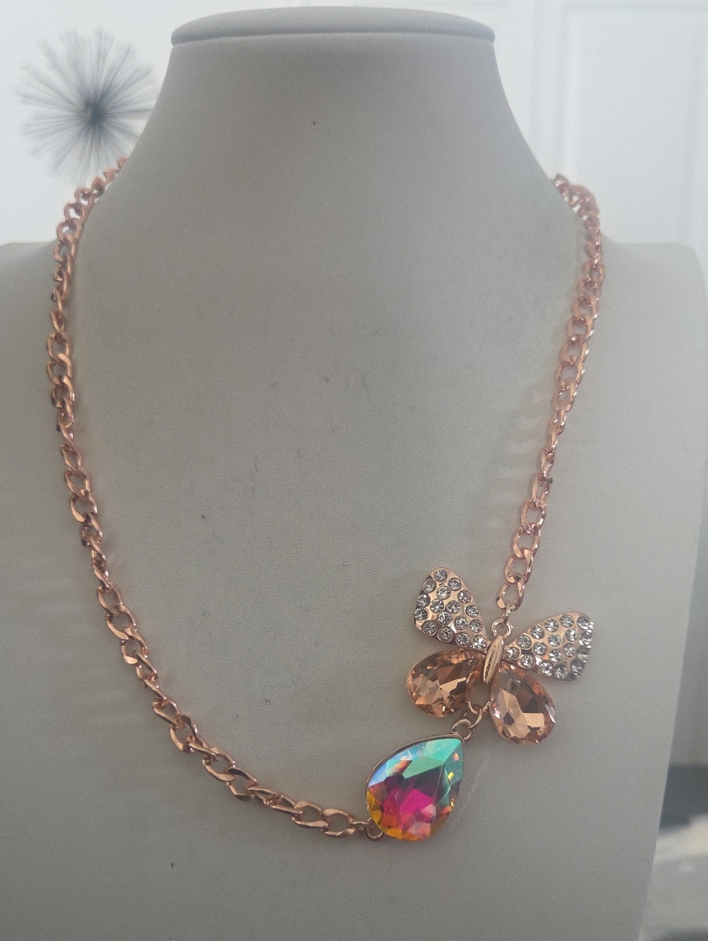 Paparazzi Fluttering Finesse Rose Gold Necklace NWT